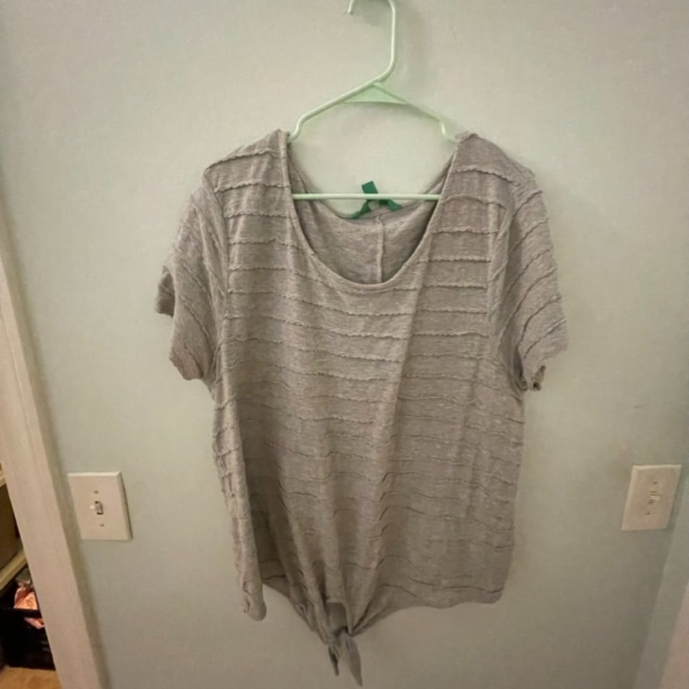 DIP! XL Gray Ruffled Tie Shirt